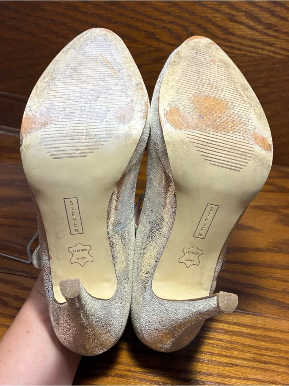 STEVEN Steve Madden Mary Jane Silver Textured Leather Platform Pumps Size 7.5